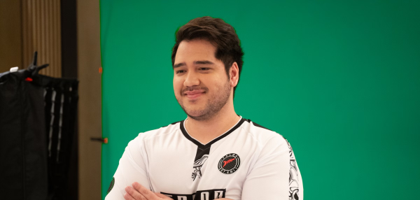 FlyQuest подписала AZR в качестве тренера